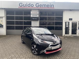 Toyota Aygo 1.0 x-clusive Rückfahrkamera, Tempomat Gebrauchtwagen Kaufen | EZ 12/2015