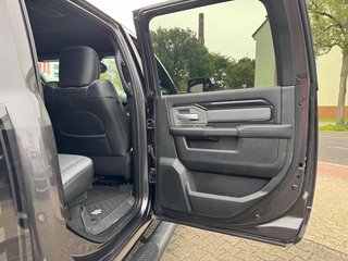 Dodge RAM 2500 Power Wagon 6.4 V8 4x4 12" Navi + AHK + 6-Sitzer - bilder 21