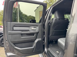 Dodge RAM 2500 Power Wagon 6.4 V8 4x4 12" Navi + AHK + 6-Sitzer - bilder 19