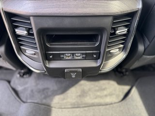 Dodge RAM 1500 Laramie Night + Luftfederung + elektr. Trittbretter AHK , Beifahrerdisplay - bilder 29