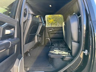 Dodge RAM 2500 Heavy Duty 6.7 Cummins Crew Cab Laramie Night - bilder 23
