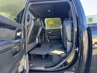 Dodge RAM 2500 Heavy Duty 6.7 Cummins Crew Cab Laramie Night - bilder 25