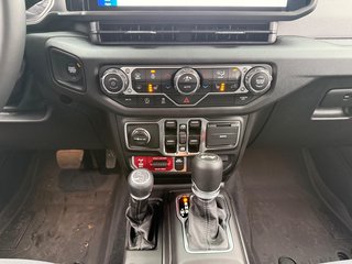 Jeep Wrangler Unlimited 3.6 V6 Automatik Willys +22" Leichtmetallfelgen - bilder 29