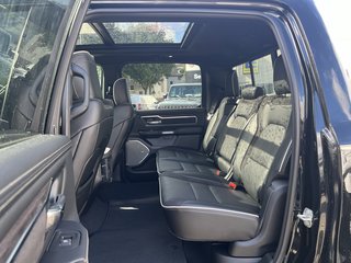 Dodge RAM Laramie Night Premium + 5 Jahre Garantie AHK + elekr. Heckklappe + Beifahrerdisplay - bilder 16