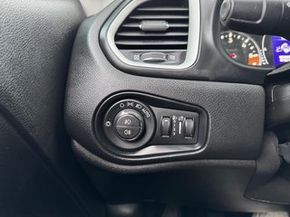 Jeep Renegade 1.6l Longitude Design Black-Pack - bilder 25