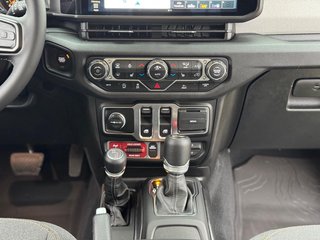 Jeep Wrangler 2.0l Willys 4X4 +AHK + Rubicon-Achse + Sperre - bilder 22