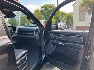 Dodge RAM 1500 5.7 V8 Crew Cab Laramie Night Luftf. - bilder 15