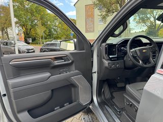 Chevrolet Silverado High Country 6.2 V8 Modell 2025 - bilder 13