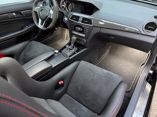 Mercedes-Benz C 63 AMG Coupe Black Series - photo 9