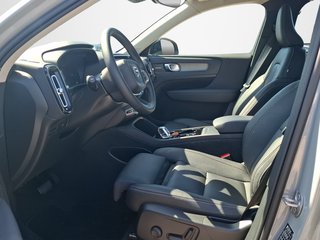 Volvo XC40 B4 Plus Dark 2WD AUTOMATIK / AHK / LEDER / PIXEL-LED - bilder 4