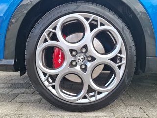 Alfa Romeo Tonale 1.5 Mild Hybrid Edizione Speciale AUTOMATIK / E-SITZE - foto 8