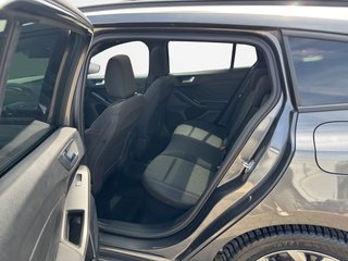 Ford Focus Turnier 1.0 ST-LINE AUTOMATIK / NAVI / AHK / PANOARAMA - foto 5