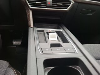 SEAT Leon Sportstourer 1.5 eTSI Xcellence DSG / VOLL-LED / PANORAMA / SITZHEIZUNG - bilder 4