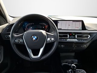 BMW 118 i Sport Line AUTOMATIK KLIMA / / NAVI / PANORAMA / LED - foto 1