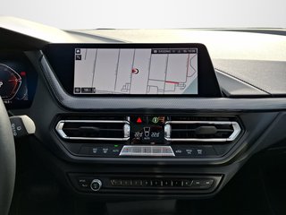 BMW 118 i Sport Line AUTOMATIK KLIMA / / NAVI / PANORAMA / LED - foto 3