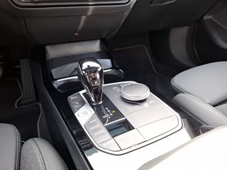 BMW 118 i Sport Line AUTOMATIK KLIMA / / NAVI / PANORAMA / LED - foto 4