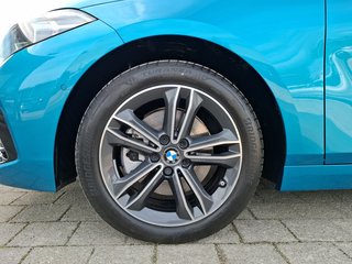 BMW 118 i Sport Line AUTOMATIK KLIMA / / NAVI / PANORAMA / LED - foto 8