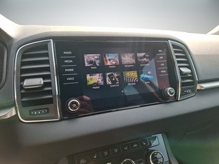 Skoda Karoq 1.5 TSI Selection DSG / KLIMA / NAVI / KAMERA / SITZHEIZUNG - bilder 8