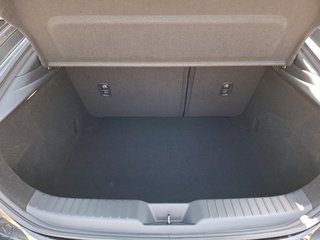 Mazda 3 2.5 e-SKYACTIV G 140PS 6AT Homura - bilder 8