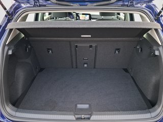 Volkswagen Golf VIII 1.0 TSI Life KLIMA / AHK / STHZG / NAVI / ACC / SITZHEIZUNG - bilder 5