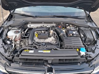 Volkswagen Golf VIII 1.0 TSI Life KLIMA / AHK / STHZG / NAVI / ACC / SITZHEIZUNG - bilder 6