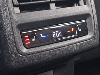 Volkswagen Golf VIII 1.0 TSI Life KLIMA / AHK / STHZG / NAVI / ACC / SITZHEIZUNG - bilder 8