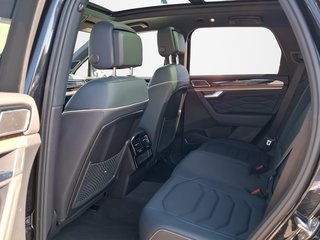 Volkswagen Touareg 3.0 TSI Atmosphere 4Motion AHK / PANORAMA / STHZG - bilder 10