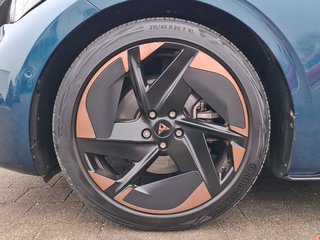 CUPRA Born 150 kW KLIMA / PANORAMA / HEAD-UP / LED / NAVI / ACC - bilder 8