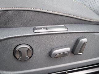 CUPRA Born 150 kW KLIMA / PANORAMA / HEAD-UP / LED / NAVI / ACC - bilder 11