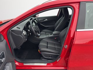 Mercedes-Benz GLA 180 Urban AUTOMATIK / AHK / NAVI / LED-HIGH / E-SITZE - bilder 4