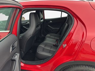 Mercedes-Benz GLA 180 Urban AUTOMATIK / AHK / NAVI / LED-HIGH / E-SITZE - foto 5