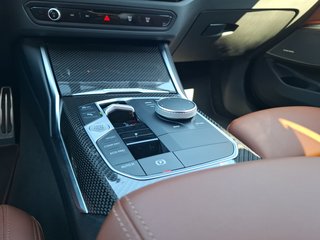 BMW 318 d M Sport AUTOMATIK / LEDER / AHK / STANDHEIZUNG - bilder 9