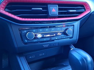 SEAT Ibiza 1.5 TSI FR Pro Black Edition DSG / ACC / KAMERA / NAVI - bilder 4