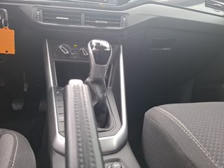 Volkswagen Polo VI 1.0 Life KLIMA / LED / DAB+ / PDC / SITZHEIZUNG / ALU - foto 4