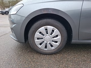 Skoda Fabia 1.0 MPI Active KLIMA / LED / SITZHEIZUNG / DAB+ / PDC - bilder 8