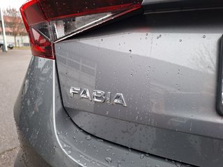 Skoda Fabia 1.0 MPI Active KLIMA / LED / SITZHEIZUNG / DAB+ / PDC - bilder 9