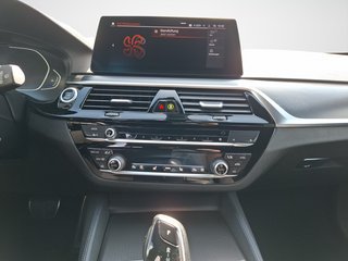BMW 520 d xDrive M Sport AUTOMATIK / HEAD-UP / AHK / KAMERA / DAB - bilder 9