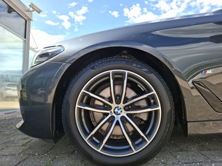 BMW 520 d xDrive M Sport AUTOMATIK / HEAD-UP / AHK / KAMERA / DAB - bilder 13