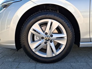 Volkswagen Golf VIII Variant 1.0 TSI Life KLIMA / NAVI / AHK / ACC / SITZHEIZUNG - foto 8