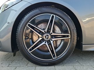 Mercedes-Benz C 180 T AMG Line AUTOMATIK / PANORAMA / AHK / NAVI / LED - bilder 11