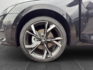 Skoda Octavia Combi Sportline 2.0 TDI DSG 110kW/150PS - bilder 13