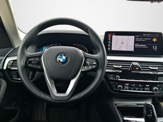 BMW 530 i Touring / AUTOMATIK / NAVI / LED / KAMERA / SITZHEIZUNG - bilder 6