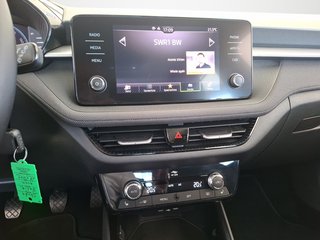 Skoda Fabia 1.0 TSI Ambition CLIMATRONIC / LED / SITZHEIZUNG / ALU - bilder 3