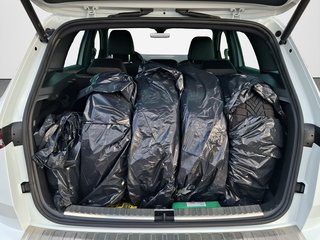 Skoda Karoq 1.5 TSI Sportline DSG / AHK / LEDER / KAMERA360 / ACC / NAVI - bilder 6