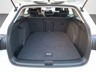 Volkswagen Golf VIII Variant 1.5 eTSI Goal NAVI / ACC / SHZ / RFK - bilder 6