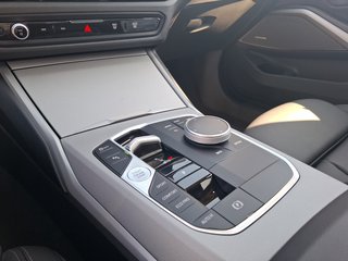 BMW 318 d Touring Mild-Hybrid AUTOMATIK / HEAD-UP / PANORAMA / LED - bilder 4