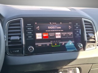 Skoda Karoq 1.5 TSI Ambition DSG / KLIMA / ALU / KAMERA / LED / BLUETOOTH - bilder 8