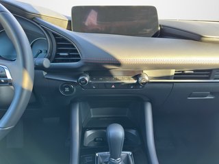 Mazda 3 2.5 e-SKYACTIV G 140PS 6AG Homura - foto 4