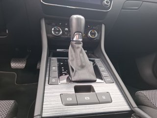 Skoda Superb Combi 2.0 TDI Style DSG / NAVI / ACC / PANORAMA / SITZHEIZUNG - foto 4