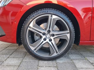 SEAT Leon FR 1.5 eTSI DSG / AHK / PANORAMA / VOLL-LED / NAVI / E-SITZE - bilder 8